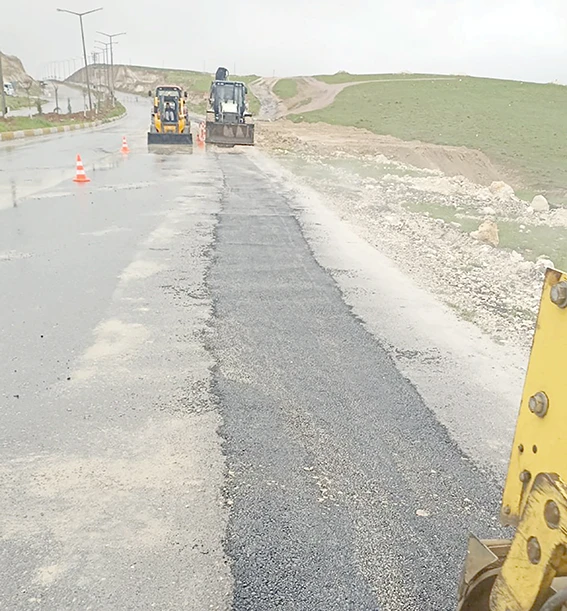 &Uuml;NİVERSİTE YOLU YENİDEN TRAFİĞE A&Ccedil;ILDI