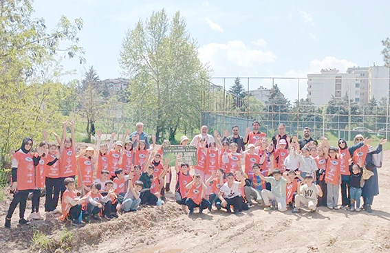 &Ouml;ĞRENCİLERDEN DOĞAYA ANLAMLI KATKI