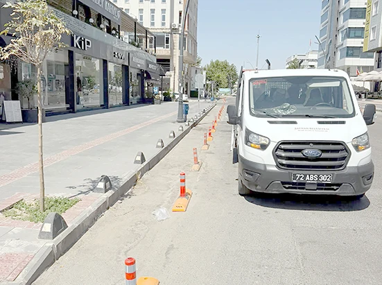 YOL G&Uuml;VENLİĞİNİ ARTIRAN &Ccedil;ALIŞMALAR ARALIKSIZ S&Uuml;R&Uuml;YOR