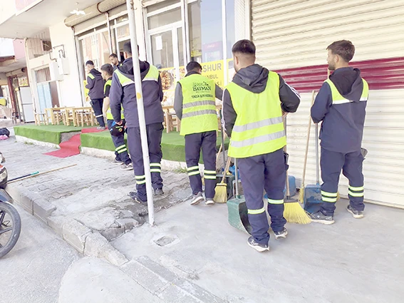 G&Uuml;NEYKENT VE &Ccedil;AMLICA MAHALLELERİ TEMİZLENDİ