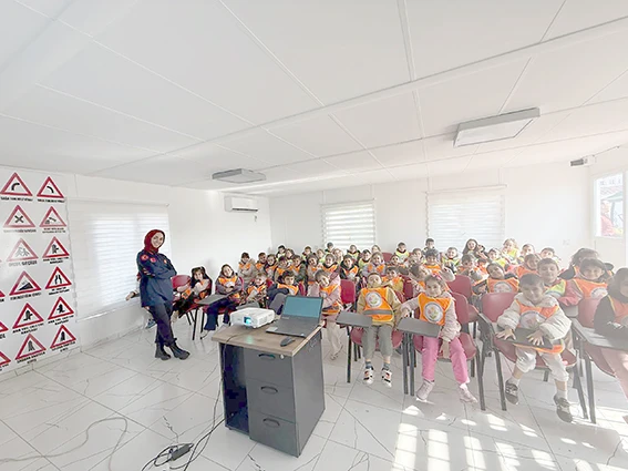 MİNİK TOMURCUKLARA YANGIN EĞİTİMİ