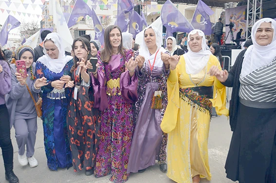 8 MART HALAY VE ZILGITLA KUTLANDI