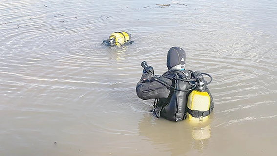 SULARA G&Ouml;M&Uuml;LEN ARA&Ccedil; MIKNATIS Y&Ouml;NTEMİYLE &Ccedil;IKARILDI