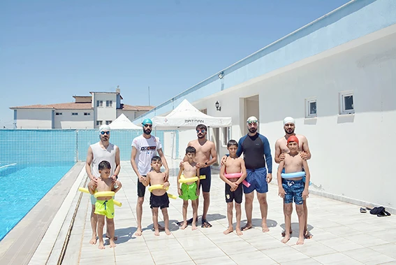 OLİMPİK HAVUZDA, &Ouml;ZEL &Ccedil;OCUKLARA &Ouml;ZEL Y&Uuml;ZME EĞİTİMİ