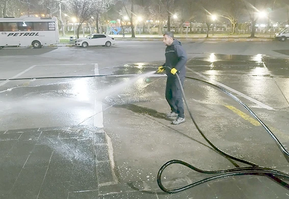 OTOB&Uuml;S TERMİNALİ BAYRAM &Ouml;NCESİ TEMİZLENDİ