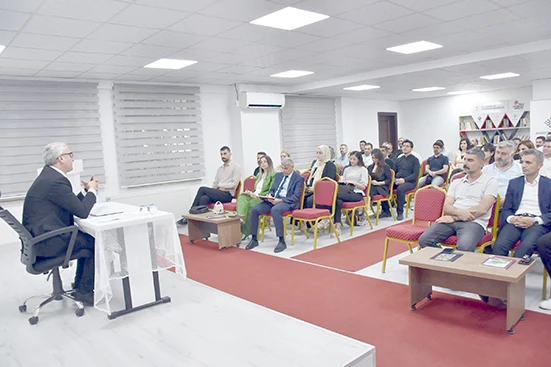 &Ouml;ZEL OKUL M&Uuml;D&Uuml;RLERİ BİR ARAYA GELDİ