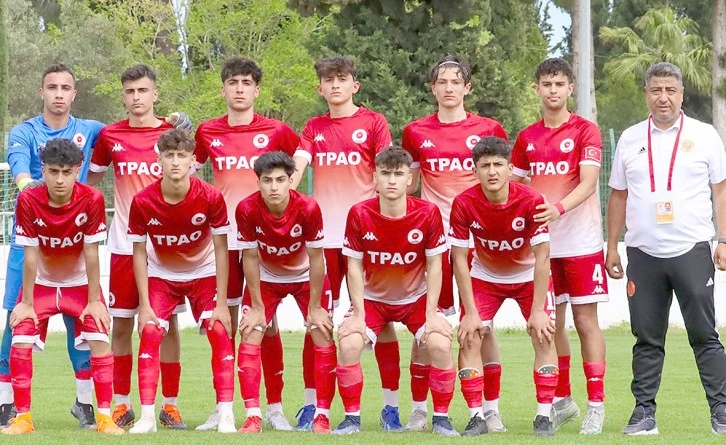 PETROLSPOR, &Ccedil;EYREK FİNAL&rsquo;DE