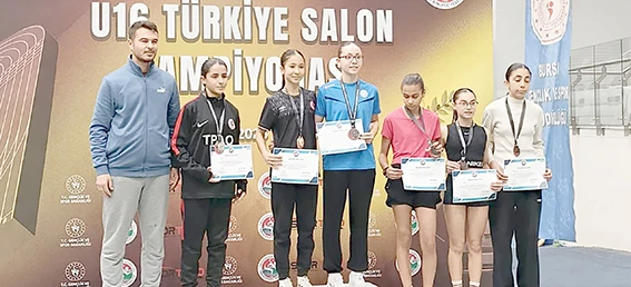 PETROLSPOR&rsquo;LU ATLETLERDEN MADALYA YAĞMURU