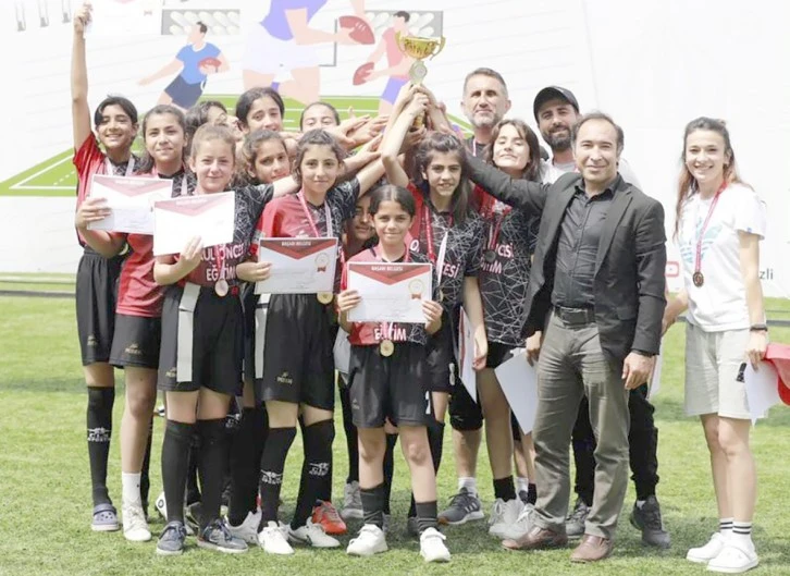 RAGBİ&rsquo;DE T&Uuml;RKİYE ŞAMPİYONU OLDUK