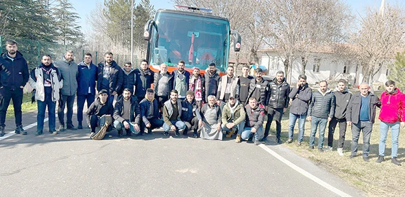 TARAFTARLAR YARDIM İ&Ccedil;İN ADIYAMAN&rsquo;DA