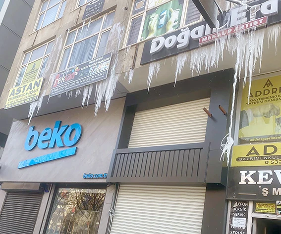 TEHLİKE OLUŞTURMADAN M&Uuml;DAHALE EDİLİYOR