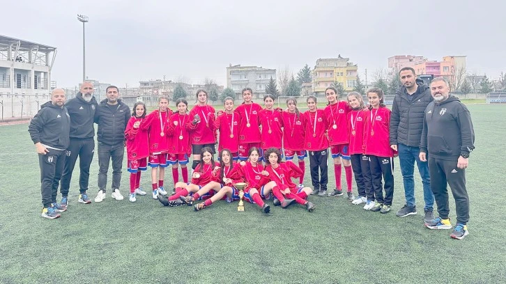 TOKİ&rsquo;NİN KIZLARI YİNE ŞAMPİYON