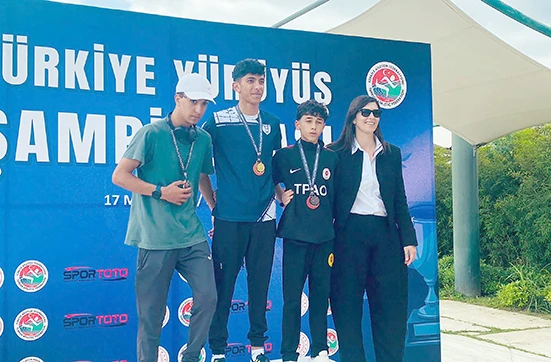 TPAO PETROLSPOR&rsquo;DAN ŞAMPİYONLUK SEVİNCİ