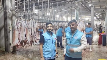 1000 İHTİYA&Ccedil; SAHİBİ AİLEYE KURBAN ETİ DAĞITILDI