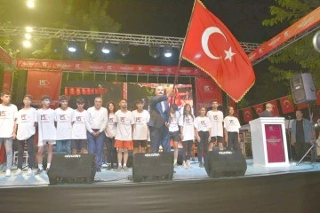 15 TEMMUZ &Ccedil;EŞİTLİ ETKİNLİKLERLE KUTLANDI