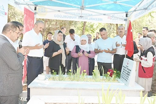 15 TEMMUZ ŞEHİDİNE KABİR ZİYARETİ