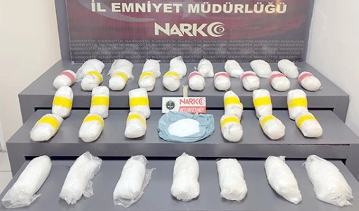 19 KİLO METAMFETAMİN ELE GEÇİRİLDİ