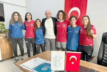 1955 BATMAN BELEDİYE SPOR&rsquo;DAN 6 TRANSFER