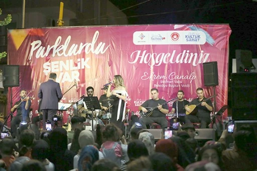 2. G&Uuml;LİSTAN CADDESİ'NDE İLK KONSER
