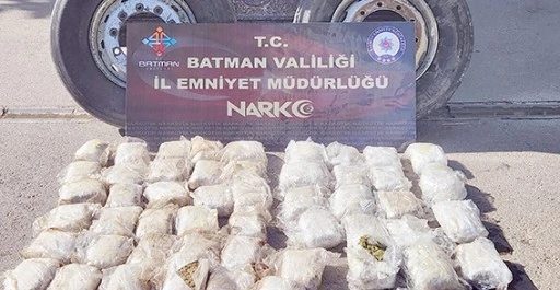 27 KİLO SKUNK ELE GEÇİRİLDİ