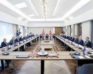 B&Ouml;LGE VALİLERİ AHLAT&rsquo;TA TOPLANDI