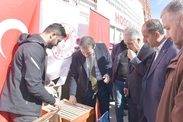 306 BAL &Uuml;RETİCİSİNE KOVAN DAĞITILDI