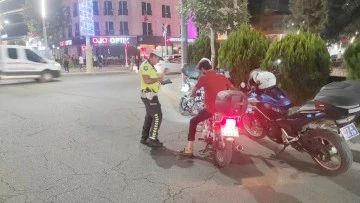 372 MOTORSİKLETE CEZA KESİLDİ