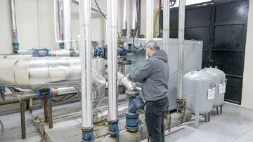 44 OKUL DOĞALGAZ&rsquo;A KAVUŞTU