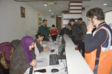 5 BİN 948 DEPREMZEDE BATMAN&rsquo;A GELDİ