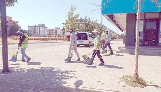 5 MAHALLEDE TEMİZLİK MESAİSİ