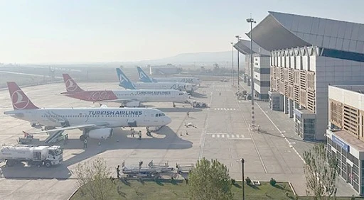 62 BİN YOLCU U&Ccedil;TU