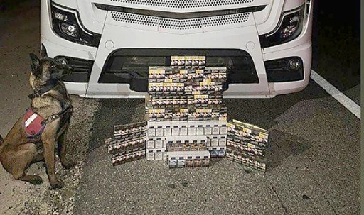 7 ARAÇTAN ONLARCA KAÇAK ÜRÜNLER ELE GEÇİRİLDİ