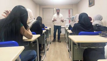 ADEM&rsquo;DE KURSİYERLERE EVLİLİK &Ouml;NCESİ EĞİTİM VERİLDİ