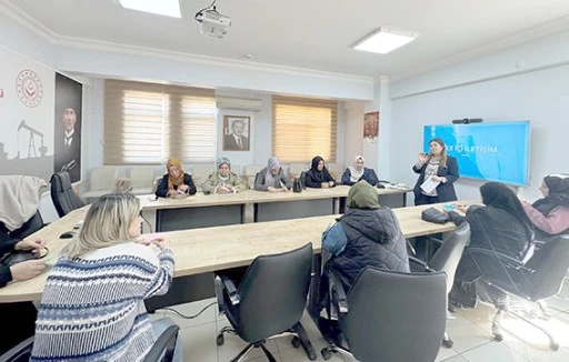 AİLELERE Y&Ouml;NELİK AİLE İ&Ccedil;İ İLETİŞİM EĞİTİMİ