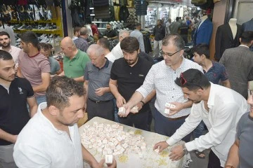 AK PARTİ&rsquo;DEN KANDİL LOKUMU