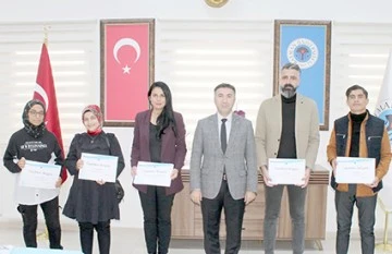 AKADEMİK VE İDARİ PERSONELE TEŞEKK&Uuml;R BELGESİ