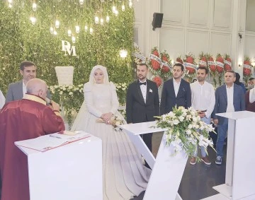 AKYEL VE DOĞU AİLELERİNDEN G&Ouml;RKEMLİ D&Uuml;Ğ&Uuml;N