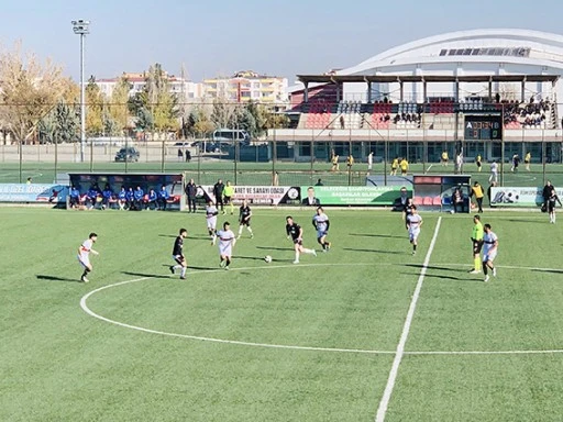 AMAT&Ouml;R LİGTE İLK DEVRE BİTİYOR