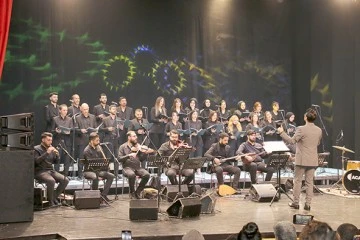 ANADOLU EZGİLERİ KONSERİ B&Uuml;Y&Uuml;K İLGİ G&Ouml;RD&Uuml;