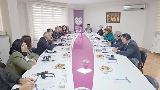 AP T&Uuml;RKİYE RAPORT&Ouml;R&Uuml;, KAYYUM ATANAN EŞ BAŞKANLARLA G&Ouml;R&Uuml;ŞT&Uuml;