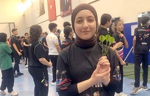 ASİYE ONAR DART&rsquo;TA T&Uuml;RKİYE 2. OLDU