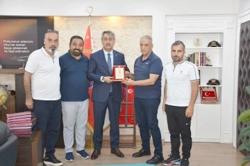 ASKF&rsquo;DEN K&Ouml;ROĞLU&rsquo;NA TEŞEKK&Uuml;R PLAKETİ