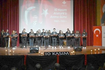 ATAT&Uuml;RK, T&Ouml;RENLERLE ANILDI