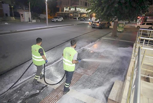 AYDIN ASLAN&rsquo;DA GECE TEMİZLİĞİ