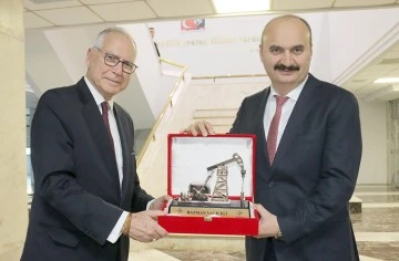 BABASININ ESERİNİ G&Ouml;RMEK İ&Ccedil;İN BATMAN&rsquo;A GELDİ