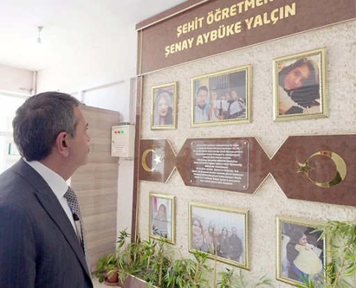 BAKAN TEKİN, ŞEHİT &Ouml;ĞRETMEN AYB&Uuml;KE YAL&Ccedil;IN'I ANDI