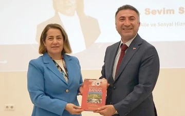 BAKAN YARDIMCISI BAT&Uuml;&rsquo;DE KONFERANS VERDİ