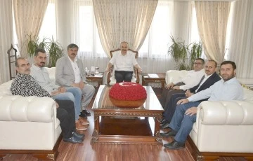 BAŞKAN &Ccedil;İFT&Ccedil;İ, VALİ İLE ESNAFIN SORUNLARINI G&Ouml;R&Uuml;ŞT&Uuml;