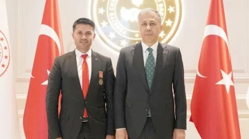 BAŞKAN ETİZ, BAKAN YERLİKAYA İLE G&Ouml;R&Uuml;ŞT&Uuml;