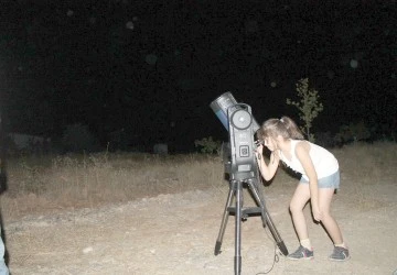 BATI RAMAN&rsquo;DA PERSEİD METEOR YAĞMURU G&Ouml;ZLEM ŞENLİĞİ D&Uuml;ZENLENDİ